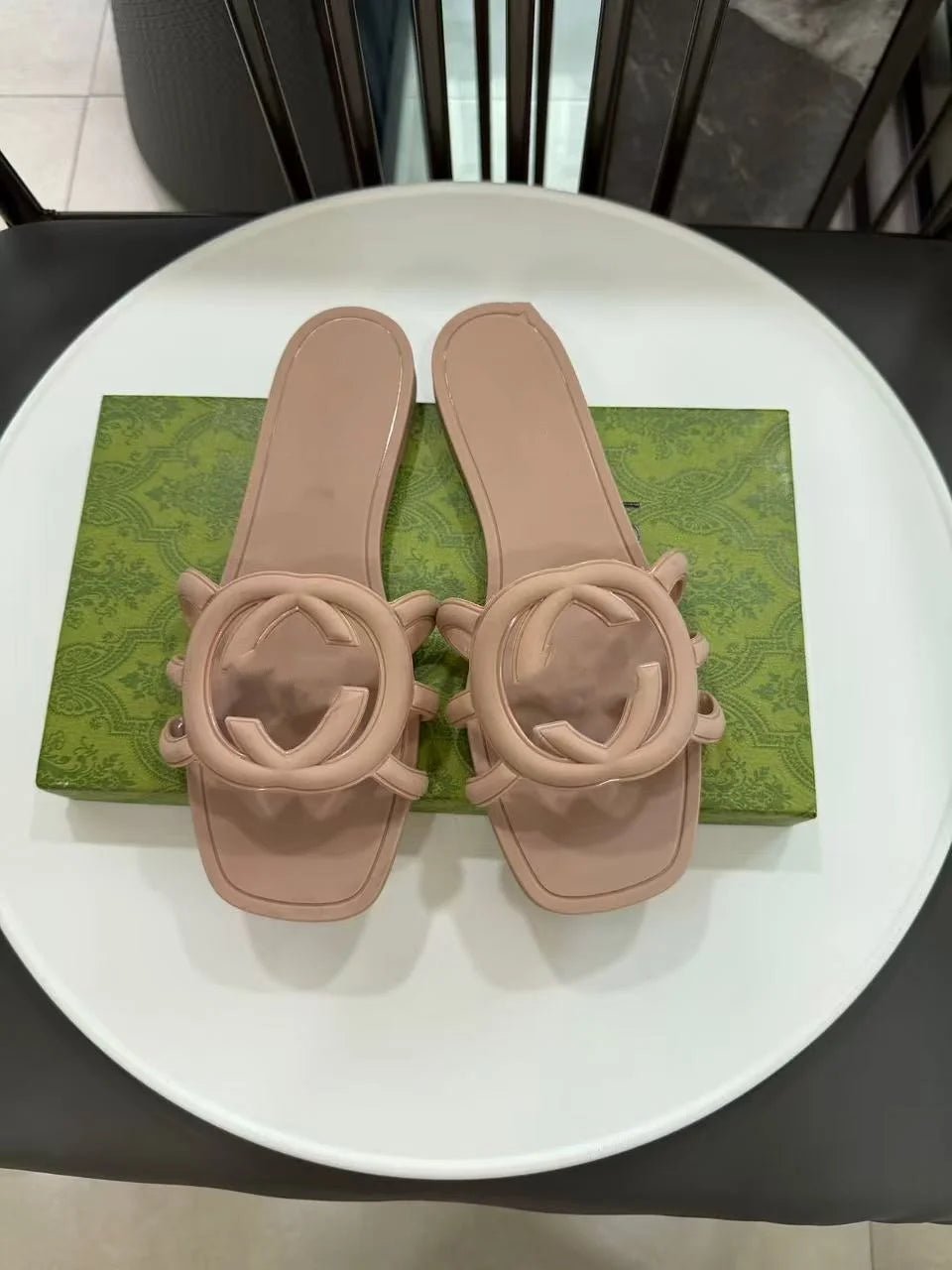 Flat summer beach slippers