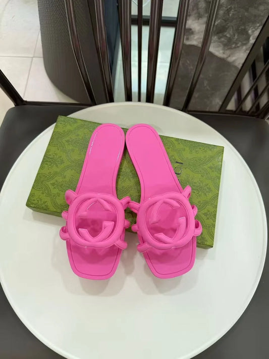 Flat summer beach slippers